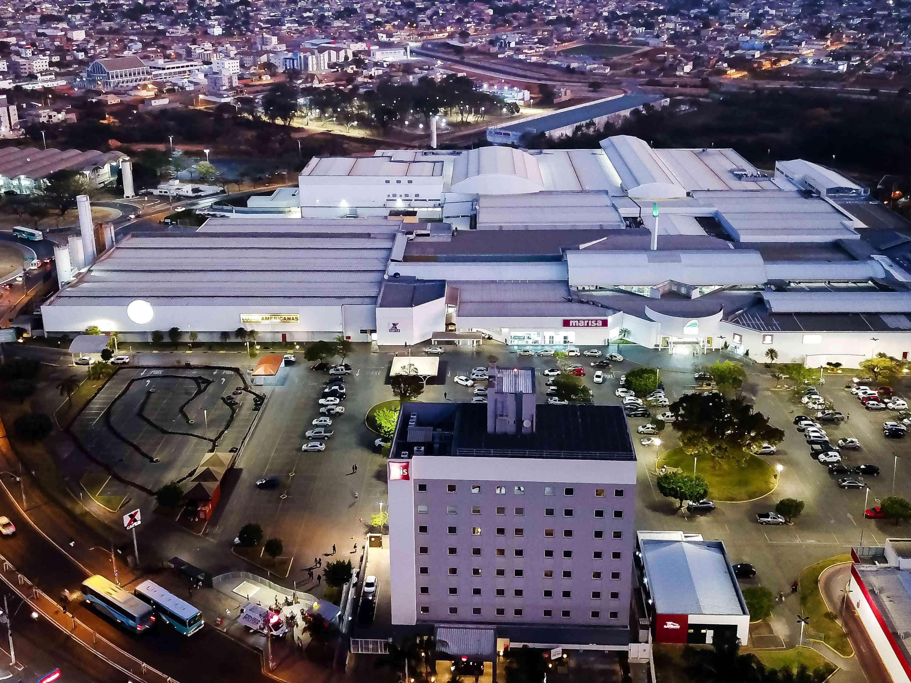 Hotel Ibis Shopping 3*