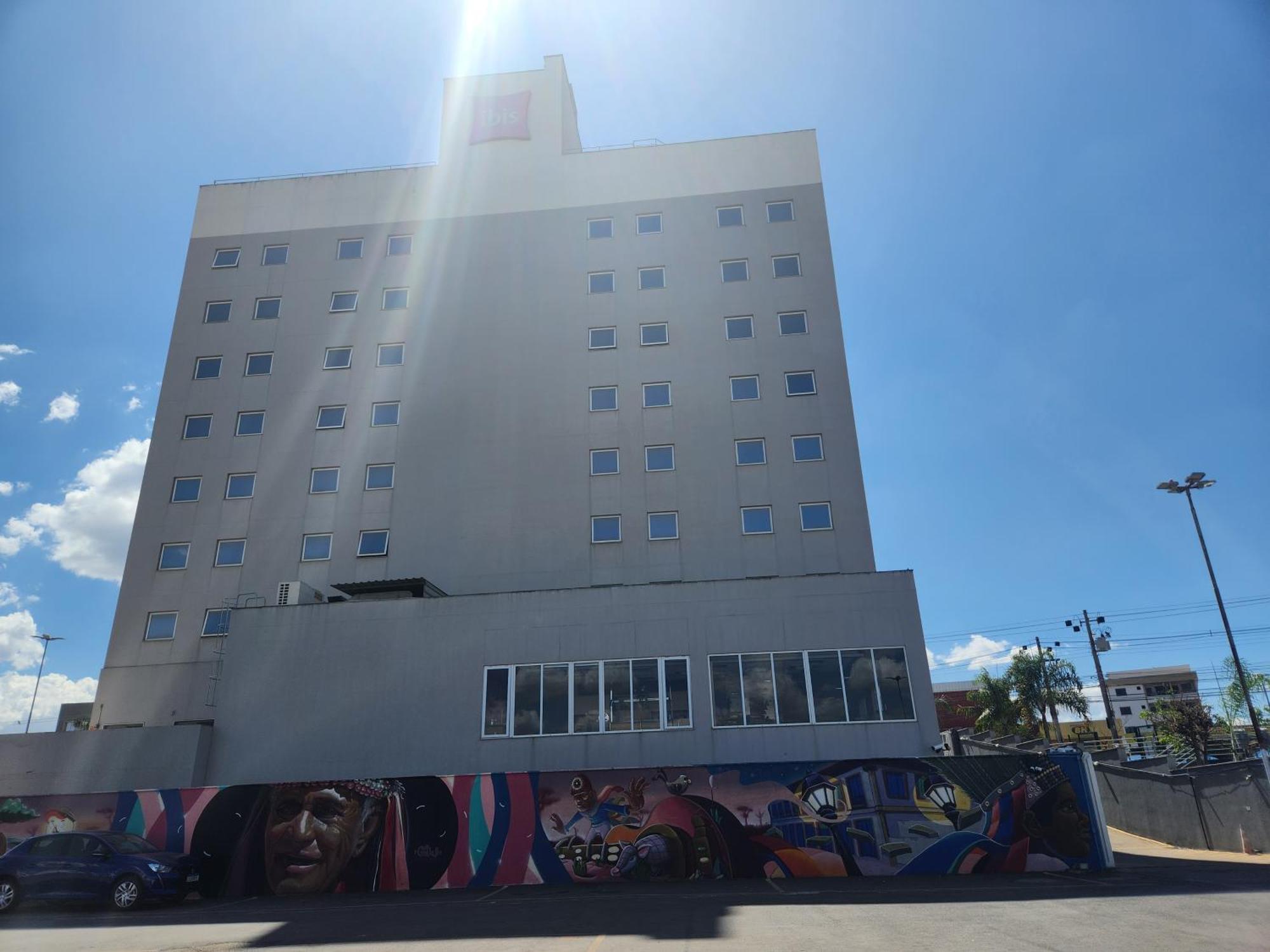 Hotel Ibis Shopping 3*